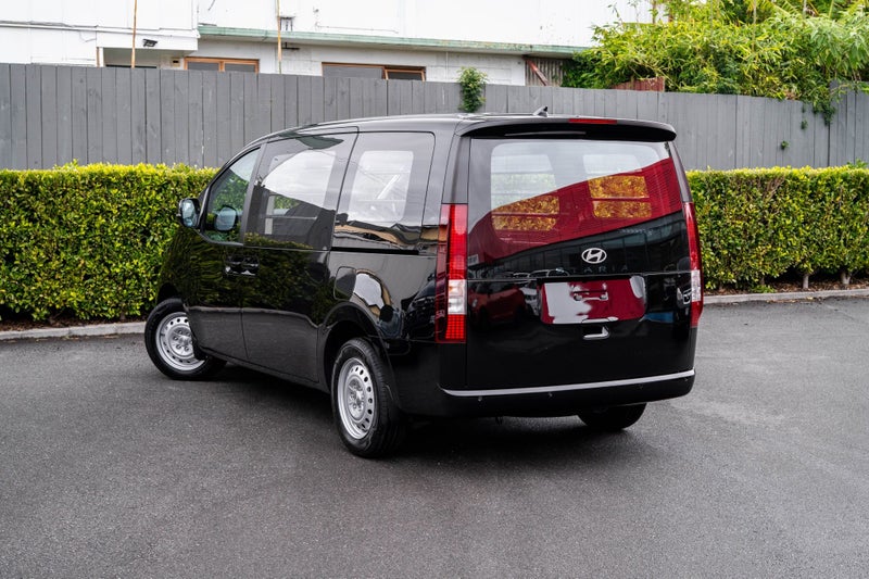 2026 Hyundai Staria 1.6T Hybrid 2WD 6AT Series 2 image 3