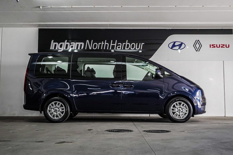 2026 Hyundai Staria ACTIVE 2.2DT/8AT image 2