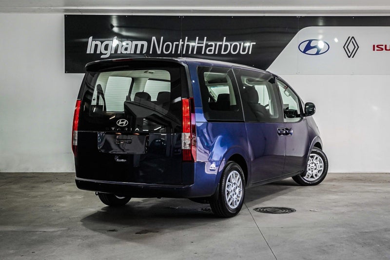2026 Hyundai Staria ACTIVE 2.2DT/8AT image 3