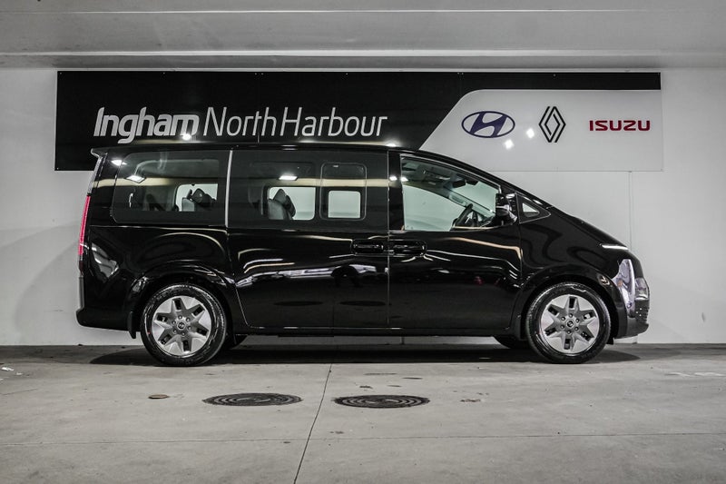 2026 Hyundai Staria LIMITED 2.2DT/4WD 8-SEATER image 2