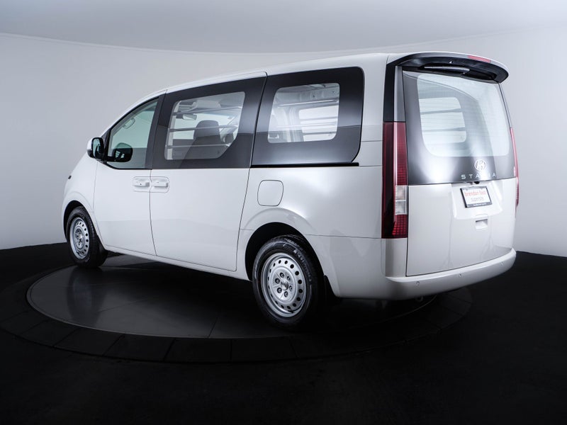 2026 Hyundai Staria Load 1.6T Hybrid (HEV) image 5