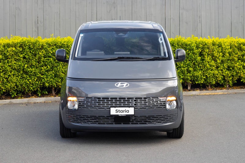 2026 Hyundai Staria Load 2.2D 2WD 8AT Barn Doors image 4