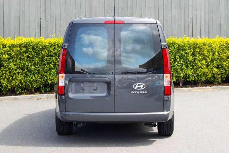 2026 Hyundai Staria Load 2.2D 2WD 8AT Barn Doors image 5