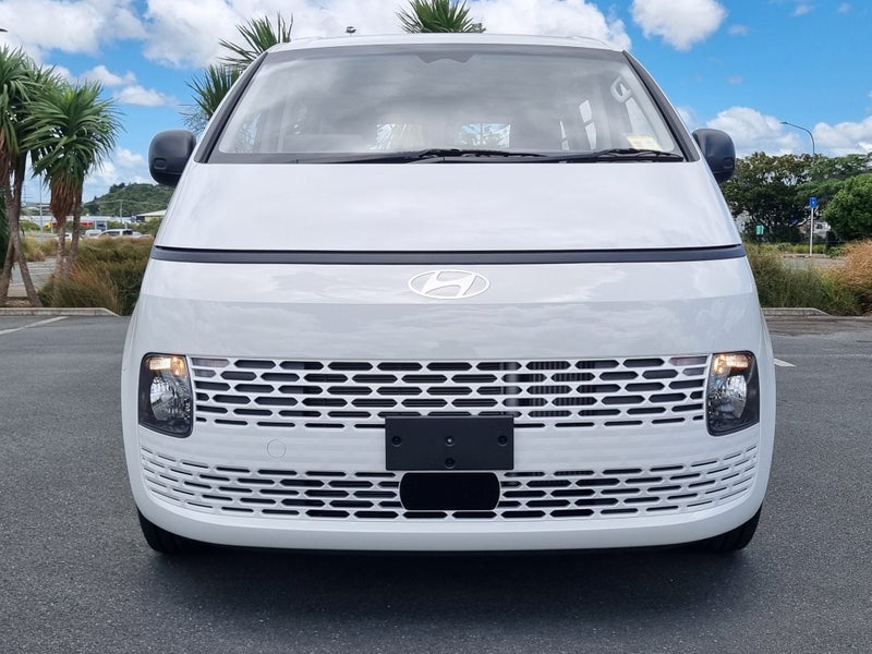 2026 Hyundai Staria Load 2.2Dt/8At image 2