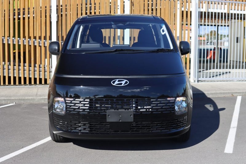 2026 Hyundai Staria Load 2seat 2.2CRDi 8Spd Auto image 2
