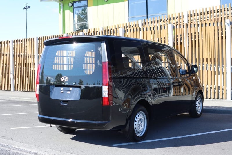 2026 Hyundai Staria Load 2seat 2.2CRDi 8Spd Auto image 5