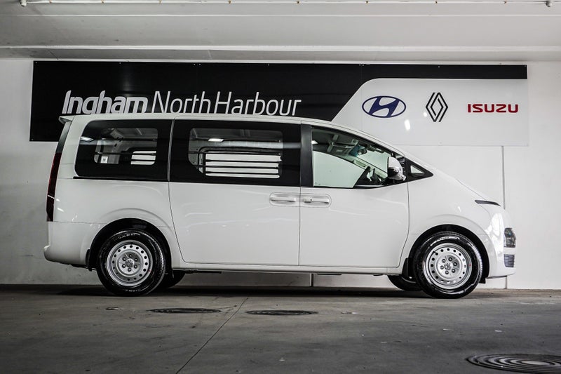 2026 Hyundai Staria Load HYBRID 1.6PHT/6AT image 2