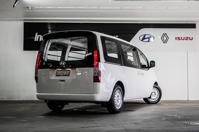 2026 Hyundai Staria Load HYBRID 1.6PHT/6AT image 3