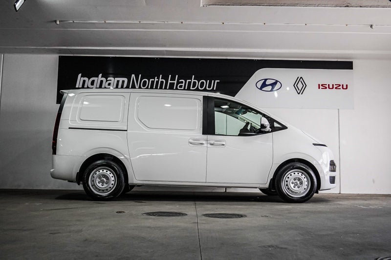 2026 Hyundai Staria Load HYBRID 1.6PHT/6AT image 2
