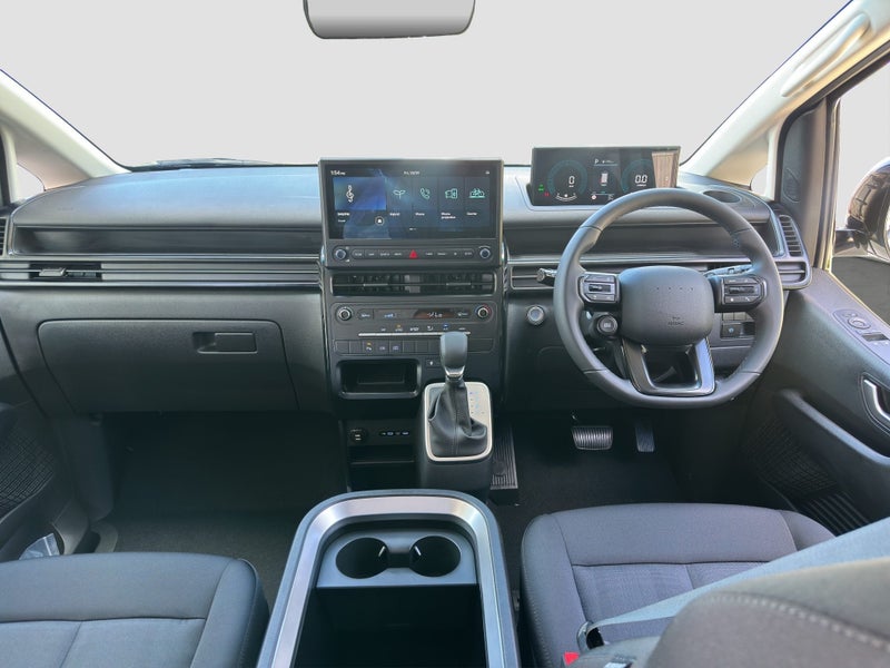 2026 Hyundai Staria LOAD HYBRID - CREAMY WHITE image 3