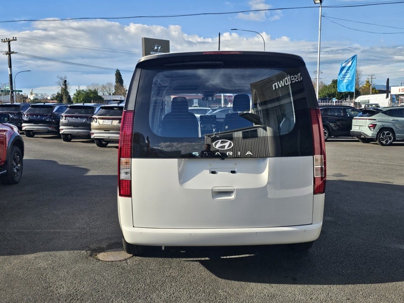 2026 Hyundai Staria Load Panel Van image 5