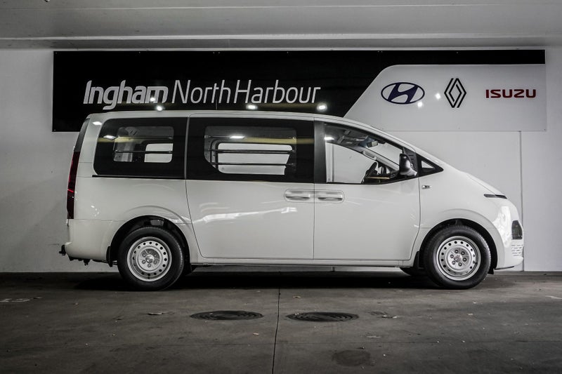 2026 Hyundai Staria Load VAN 2.2D 2WD 8AT BARN... image 2