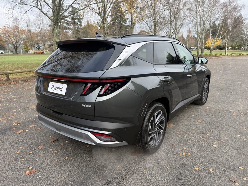 2026 Hyundai Tucson 1.6T HEV Limited AWD image 4