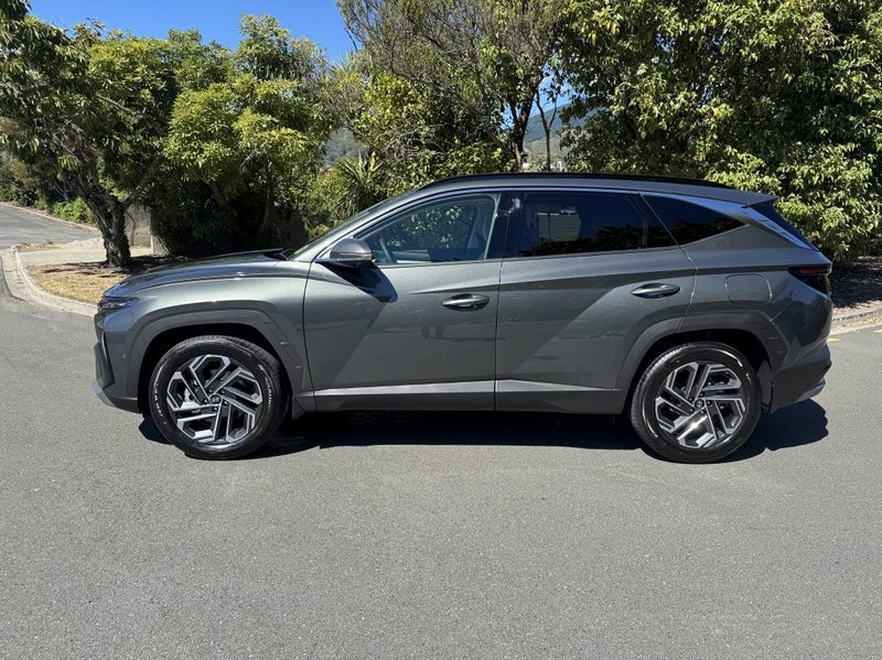 2026 Hyundai Tucson 1.6T HEV Limited AWD image 3