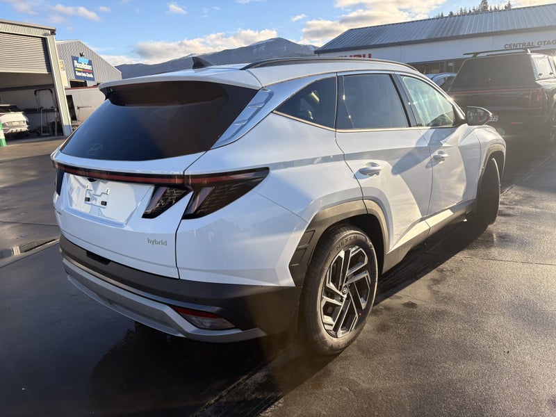 2026 Hyundai Tucson 1.6T Hybrid Elite AWD image 3