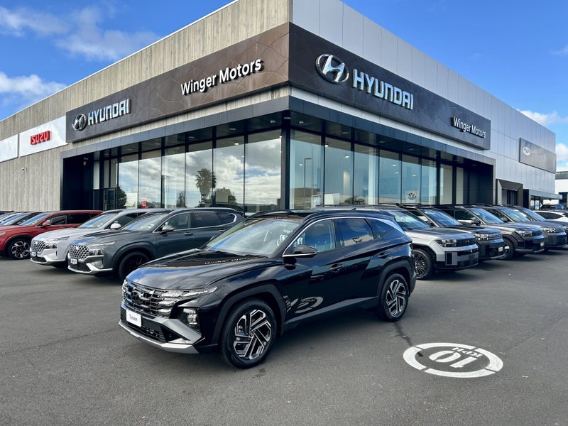 2026 Hyundai Tucson AWD Hybrid Limited 6AT image 2