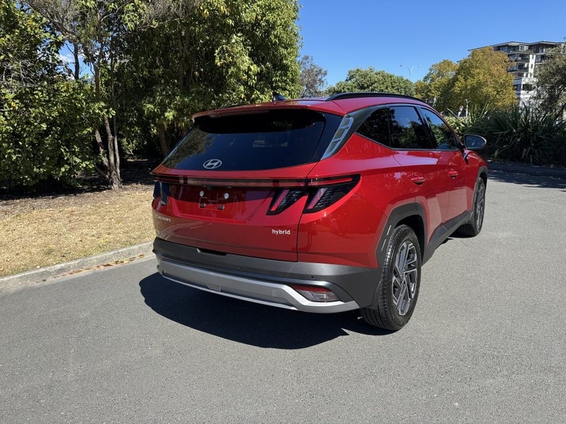 2026 Hyundai Tucson Elite AWD Hybird image 4