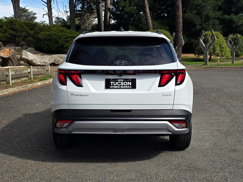 2026 Hyundai Tucson Hybrid Active AWD image 4