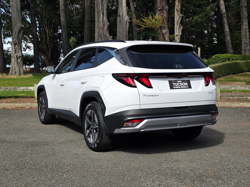 2026 Hyundai Tucson Hybrid Active AWD image 5