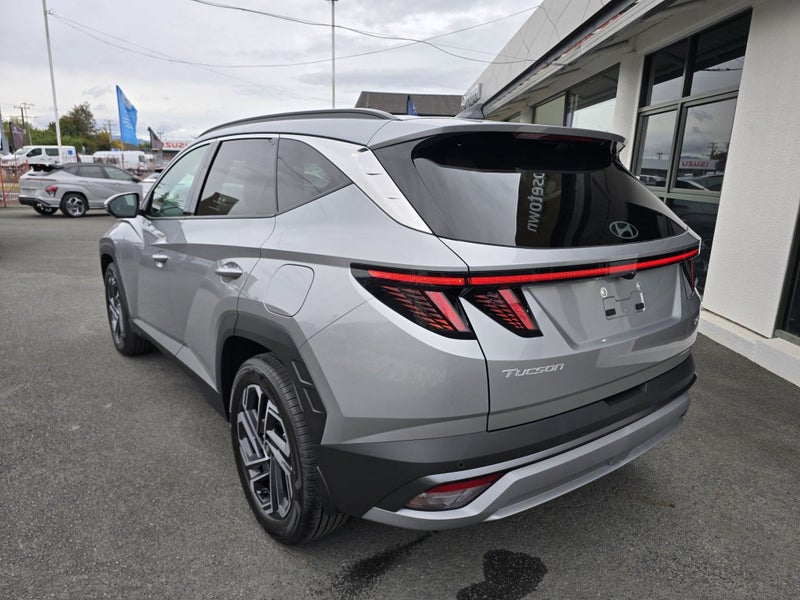 2026 Hyundai Tucson Hybrid Elite image 4