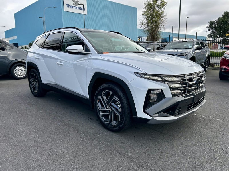 2026 Hyundai Tucson Hybrid Limited AWD 6AT image 4
