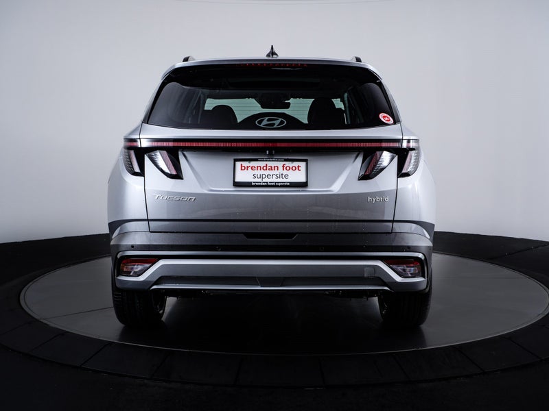 2026 Hyundai Tucson Hybrid Limited AWD Auto image 4