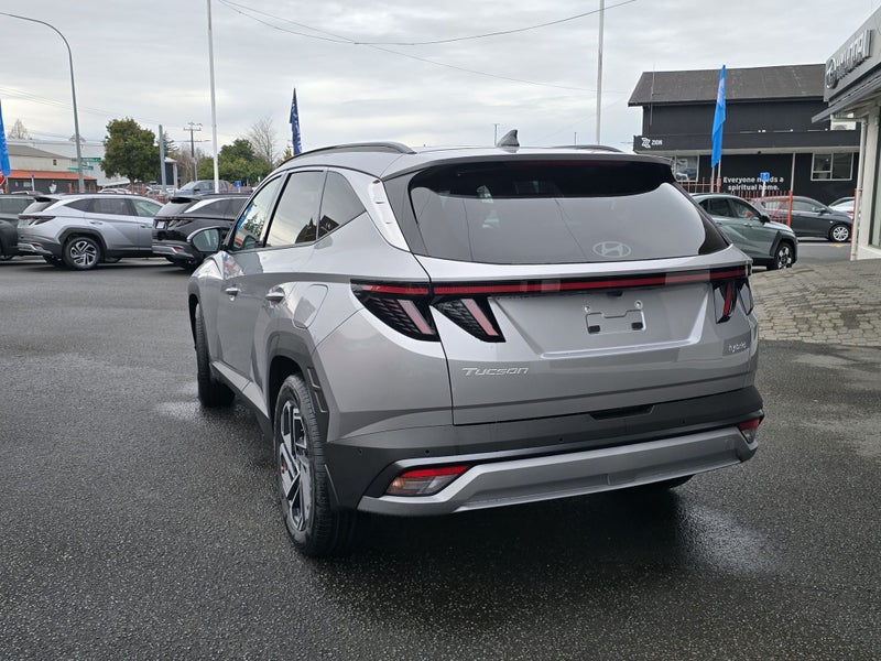 2026 Hyundai Tucson Hybrid LTD image 5