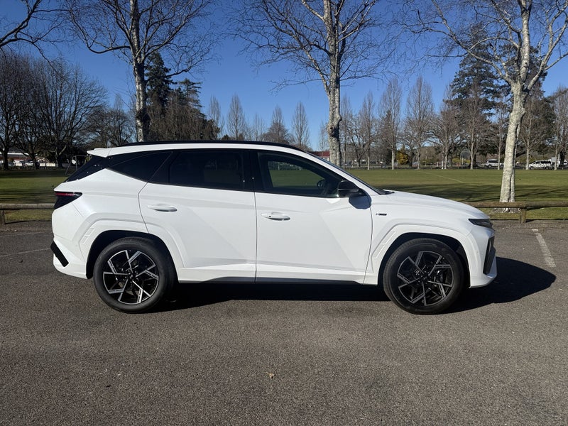 2026 Hyundai Tucson N-Line Hybrid AWD image 3