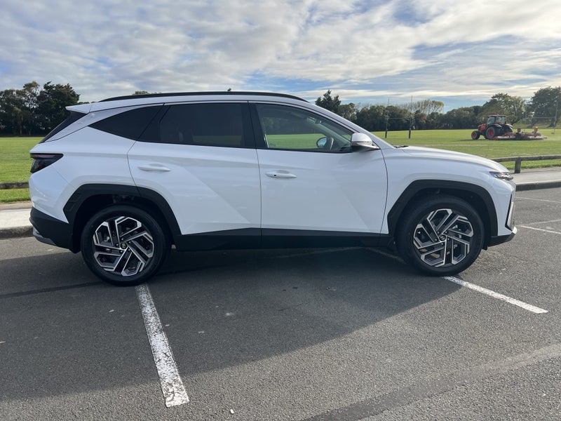 2026 Hyundai Tucson NX4 1.6T 2WD HEV Elite 6AT... image 4