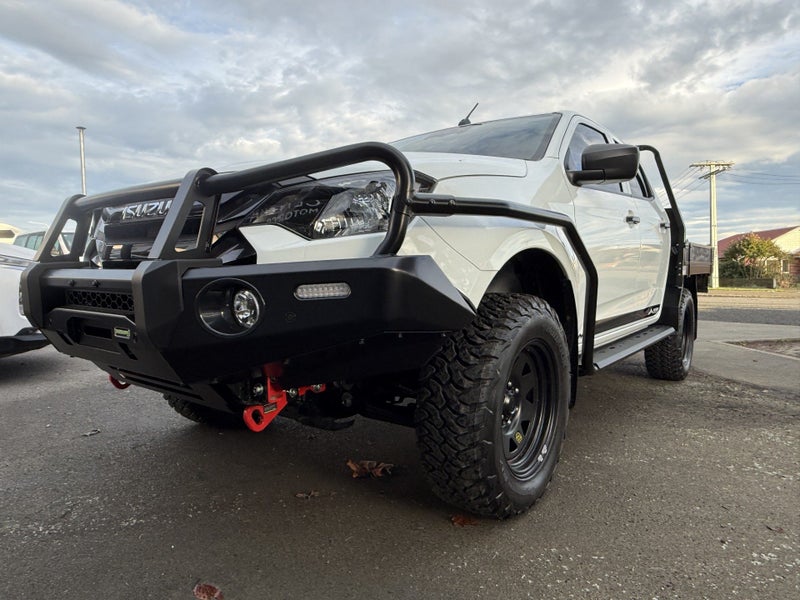 2026 Isuzu D-Max 'HIGH COUNTRY EDITION' LX 3.0D... image 3