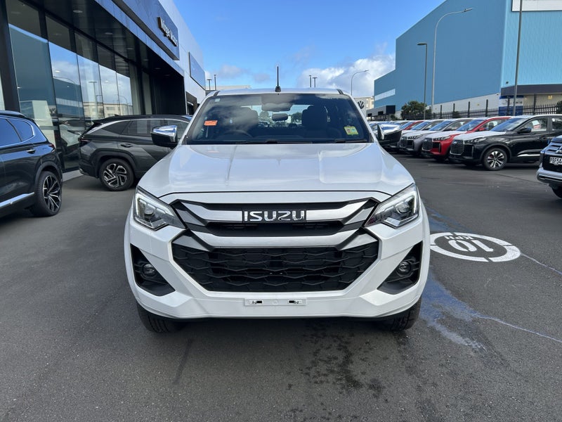 2026 Isuzu D-Max LS 4WD Auto DC image 3