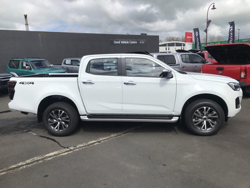 2026 Isuzu D-Max LS Double Cab 4WD image 2