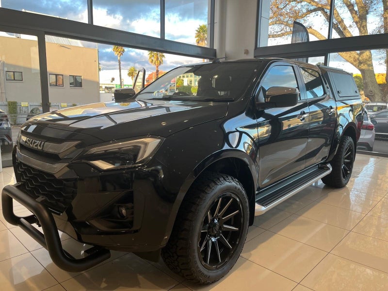 2026 Isuzu D-Max Ls Double Cab 4Wd F/ image 3