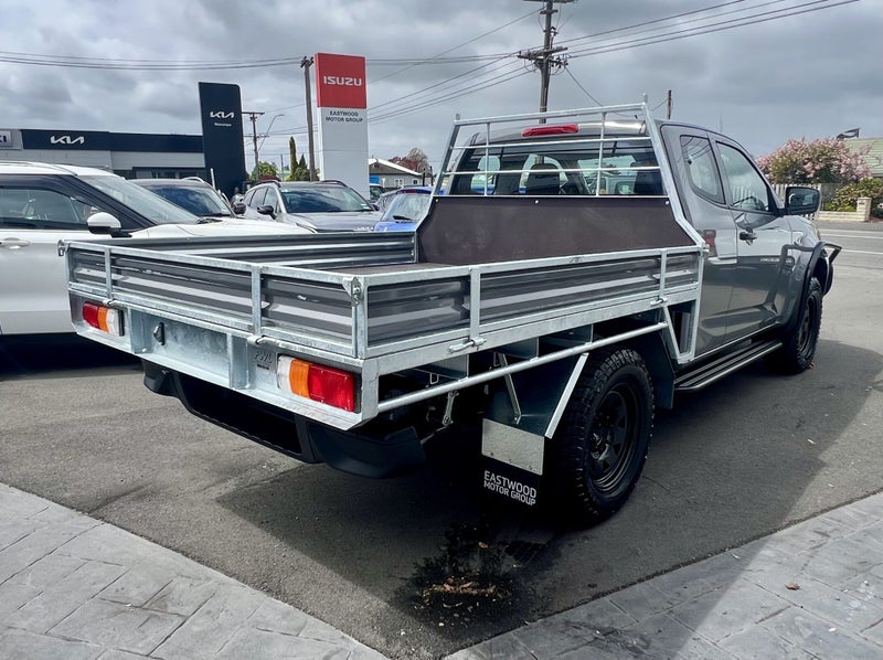 2026 Isuzu D-Max LX Space Cab/Chassis 3.0D 4x4 6AT image 4