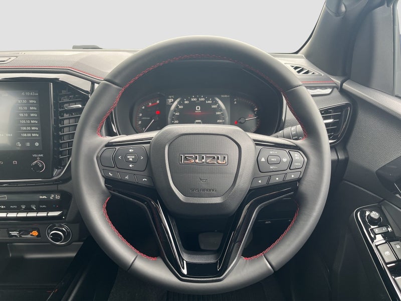 2026 Isuzu D-Max X-TERRAIN 4WD AUTO - BIARRITZ... image 3