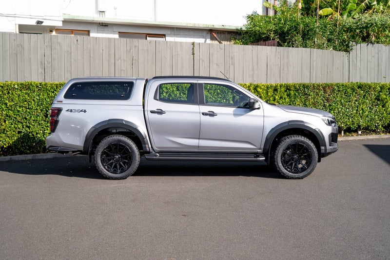 2026 Isuzu D-Max X-Terrain DC 4X4 3.0D 6AT image 2