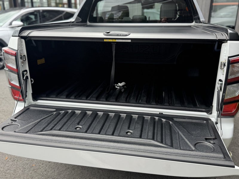 2026 Isuzu D-Max X-Terrain Double Cab image 5