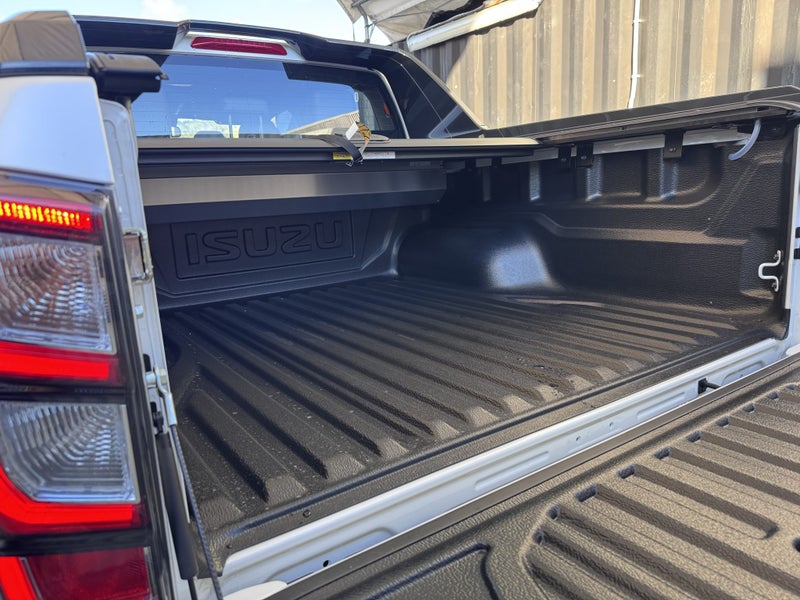 2026 Isuzu D-Max X-Terrain Double Cab image 5