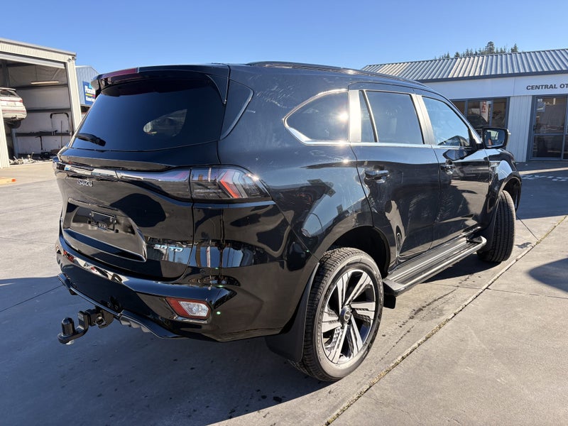 2026 Isuzu MU-X 3.0 LS-T image 4