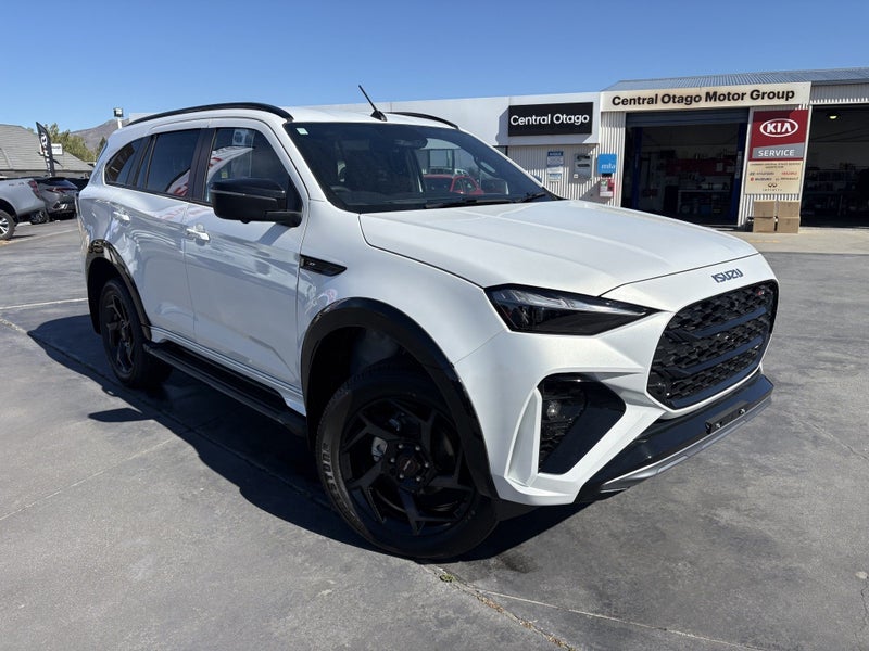 2026 Isuzu MU-X 3.0 XT image 2