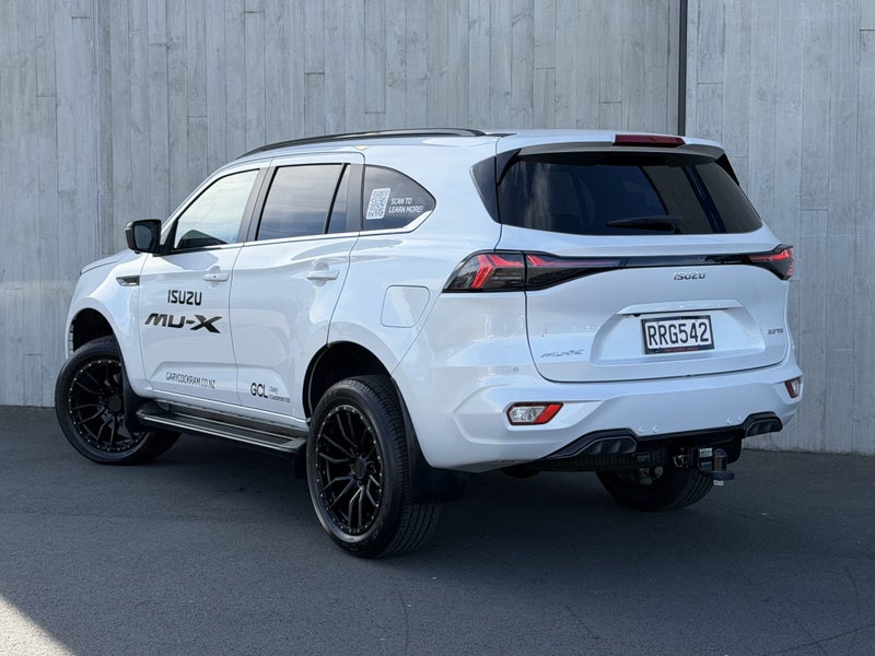 2026 Isuzu MU-X 4x4 SUV LS-T 3.0D image 4