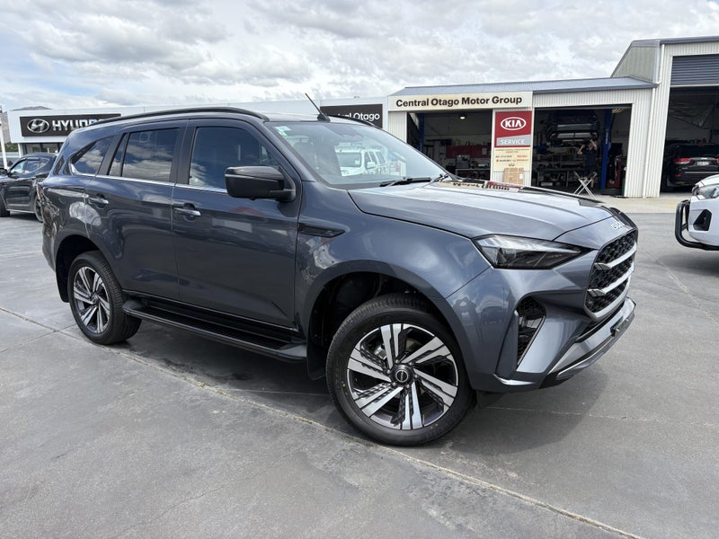 2026 Isuzu MU-X LS-T image 2