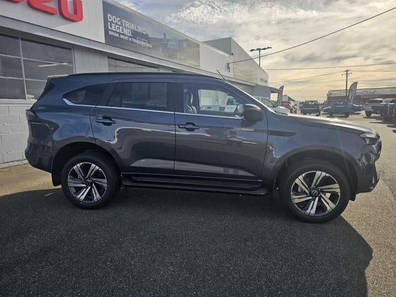 2026 Isuzu MU-X LS-T SUV 3.0D 4Wd image 3