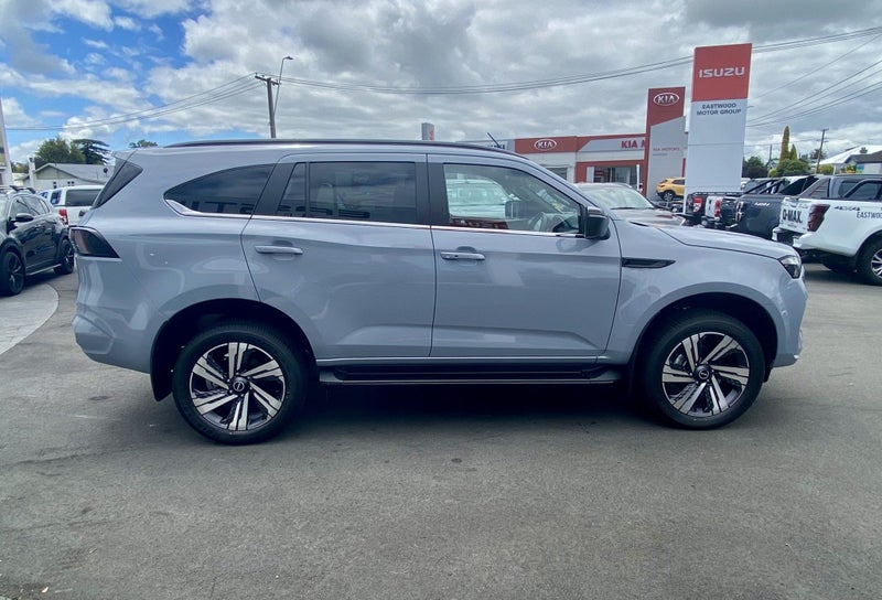 2026 Isuzu MU-X LST SUV 3.0D 6AT image 5