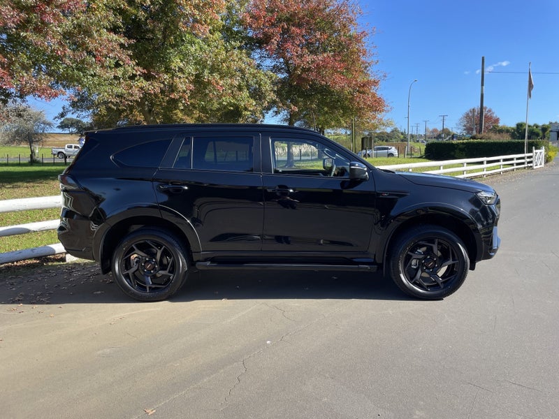 2026 Isuzu MU-X X-Terrain 3.0D 4x4 6at my25 image 3
