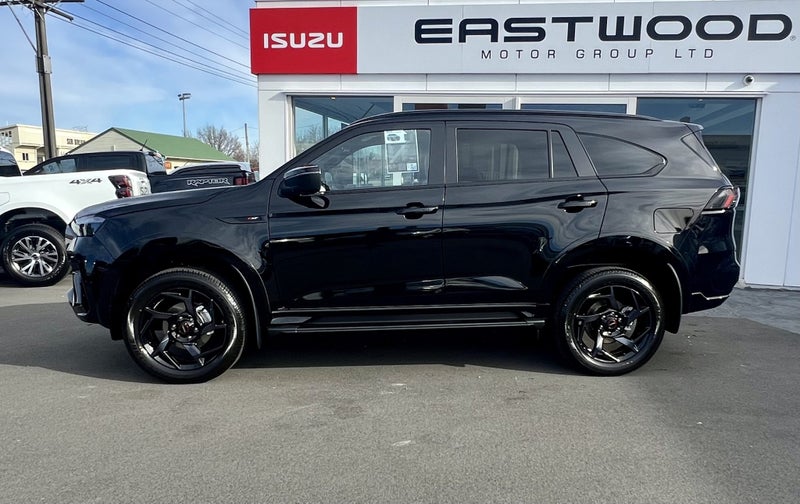 2026 Isuzu MU-X X-Terrain SUV 3.0D 4x4 6AT MY25 image 2
