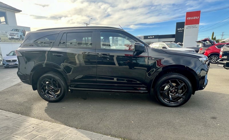2026 Isuzu MU-X X-Terrain SUV 3.0D 4x4 6AT MY25 image 5