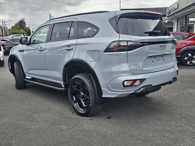 2026 Isuzu MU-X XT 3.0D image 2