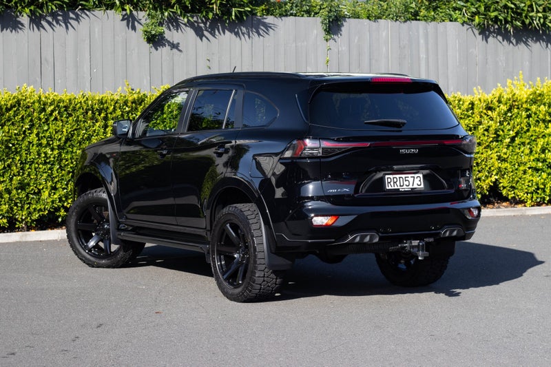 2026 Isuzu MU-X XT 4WD Auto image 3