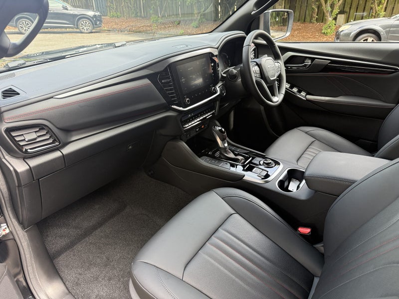 2026 Isuzu MU-X XT 4Wd Auto image 2